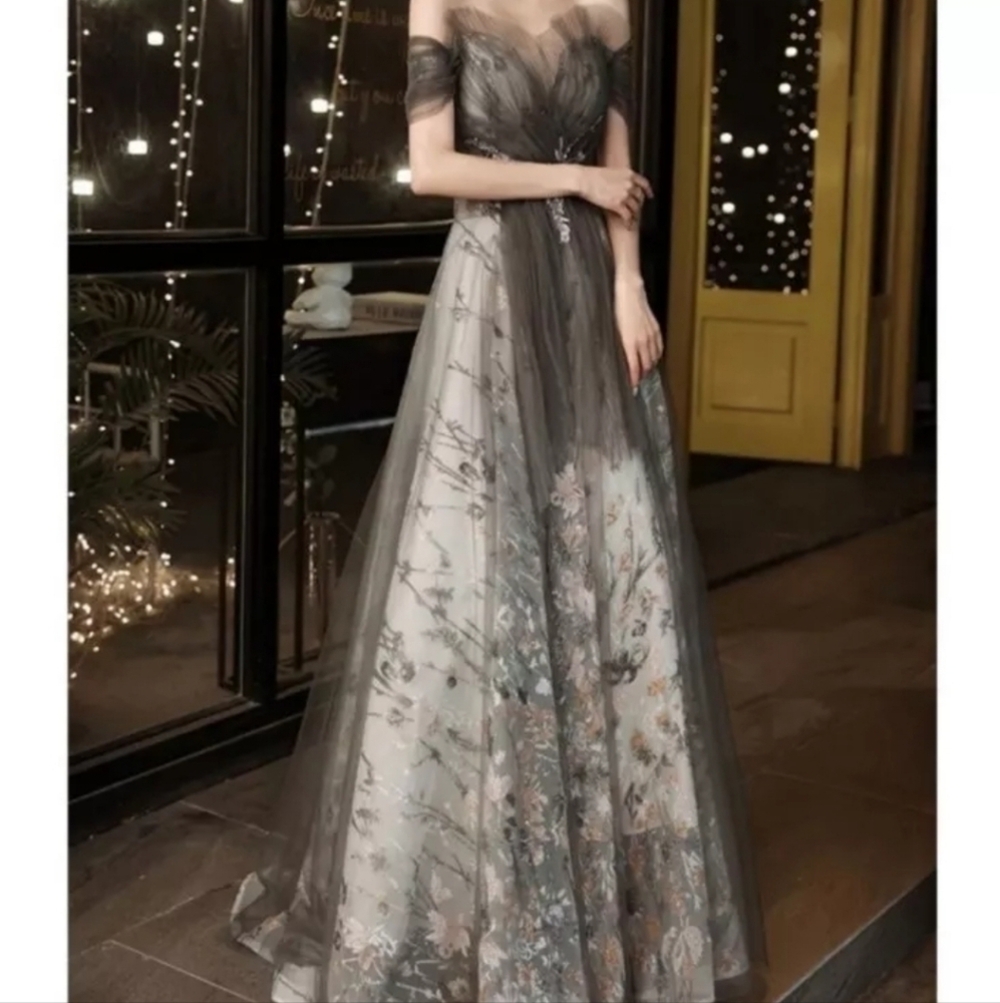Gray, Floral Print ,Case Up, Applique,  Lace, Mesh, Sequins, Ball Gown